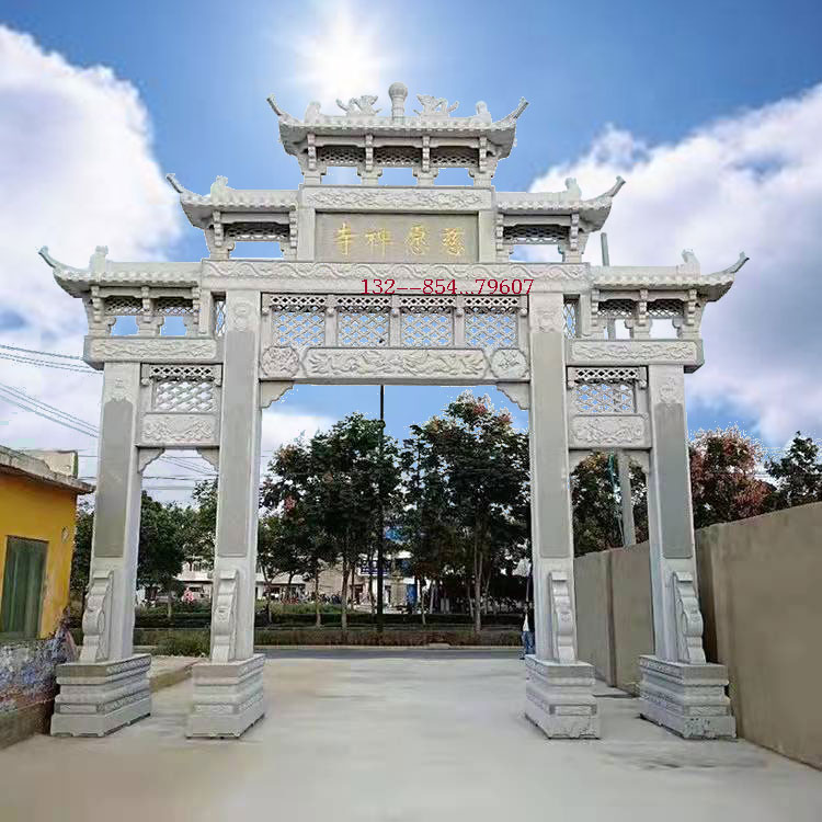 新農(nóng)村路口石牌樓怎樣選擇雕刻石料與設(shè)計(jì)圖案樣式