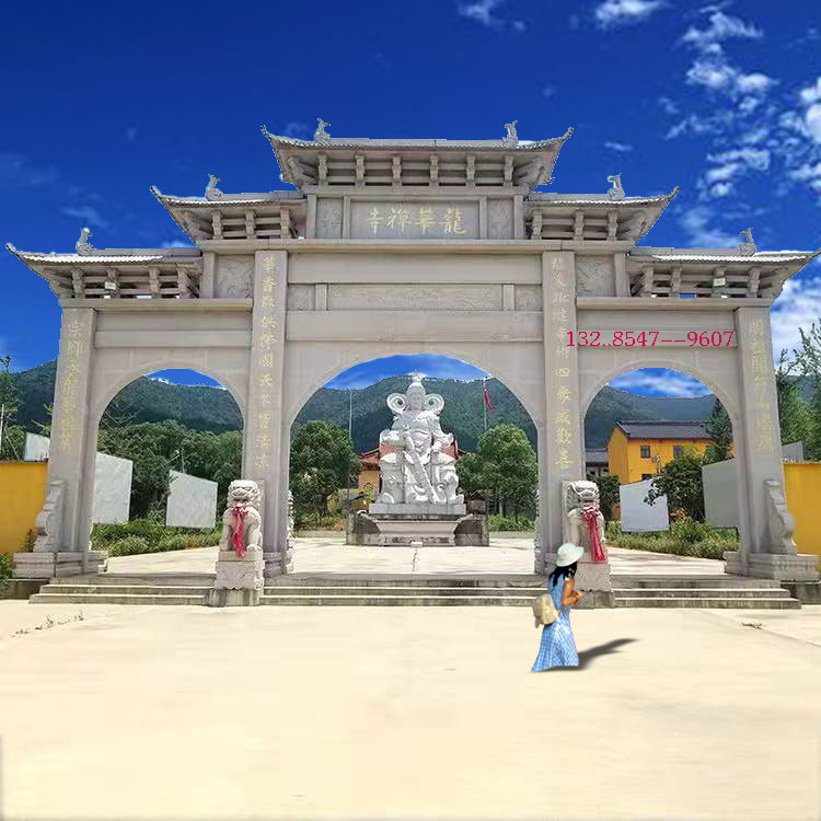 村口牌坊特色構(gòu)建造型與石雕大門批發(fā)圖片