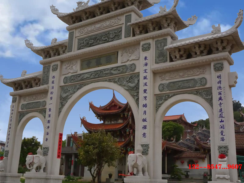 村莊石牌坊牌樓的區(qū)別雕刻形狀與石材價(jià)格