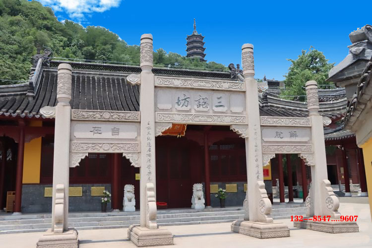 村莊石牌坊牌樓的區(qū)別雕刻形狀與石材價(jià)格