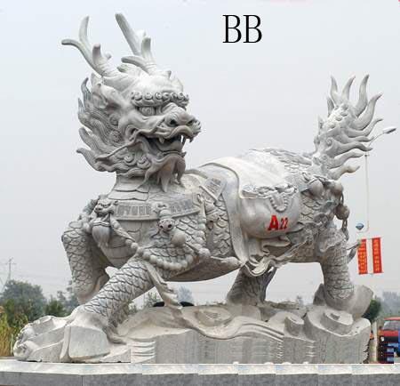 石雕藝術節(jié)上的石雕麒麟作品展示