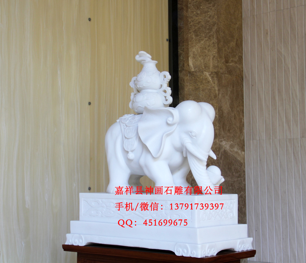 大象雕刻在不少地方都十分常見(jiàn)，因?yàn)榇笙蟊旧韼в屑槊篮玫脑⒁?，并且，其憨憨厚厚的形象更是惹人喜?ài)，大象力氣十分大，卻性格溫潤(rùn)，可人至極，既忠厚老實(shí)，又能載人去很遙遠(yuǎn)的地方，因而被視作吉祥的象征。